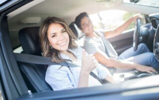 How long does it take to get car insurance - couple in car ready to drive