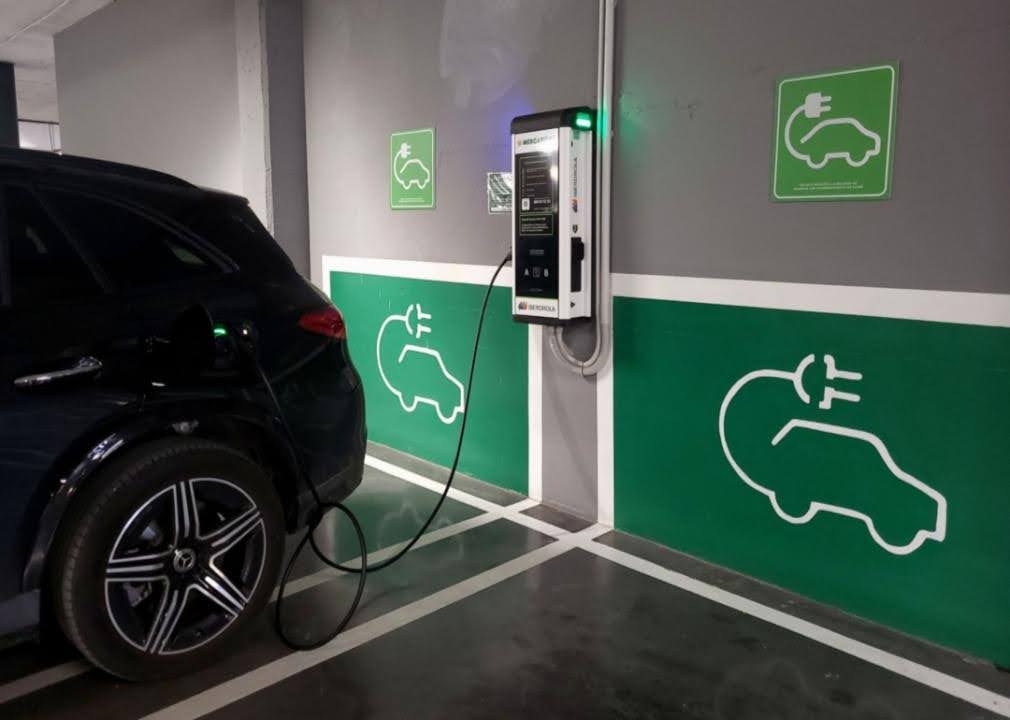 Mercedes Hybrid Vehicle